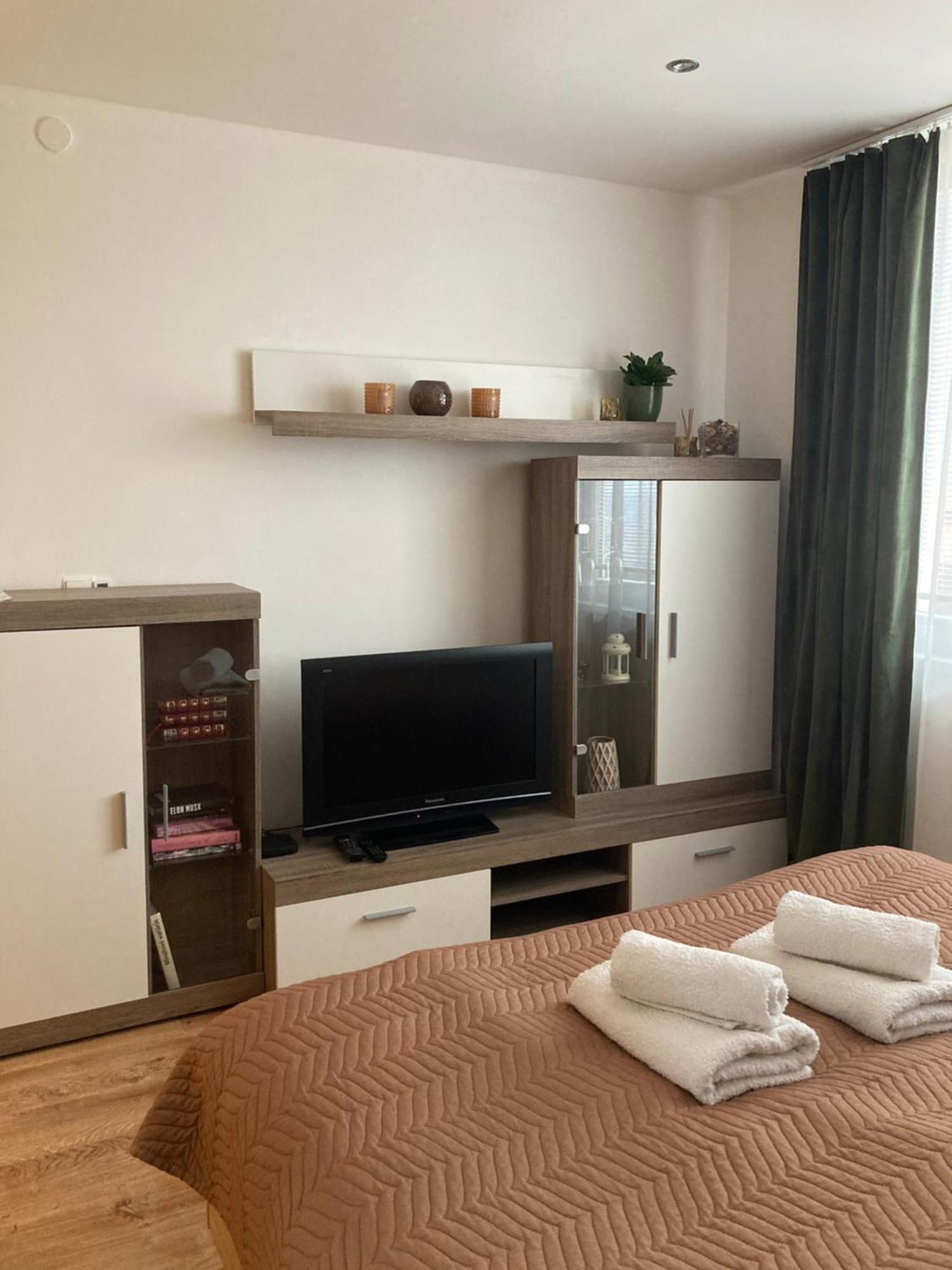 Apartman Nedaleko Centra Mesta Michalovce Zewnętrze zdjęcie